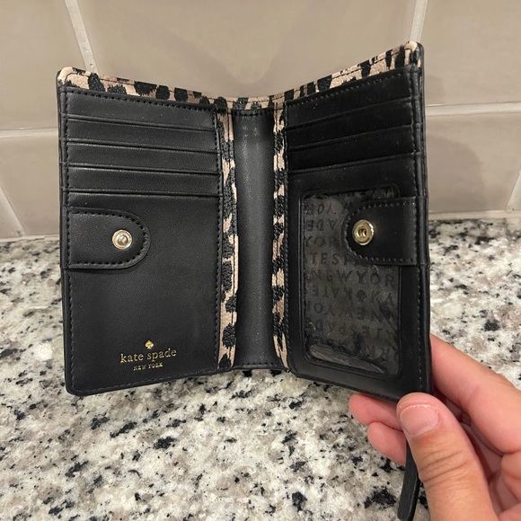 Kate Spade New York Black Grove Street Leopard Tellie Leather Wallet - Picture 2 of 3